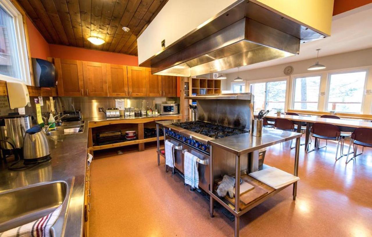 Canmore Alpine Hostel - Alpine Club Of Canada Extérieur photo