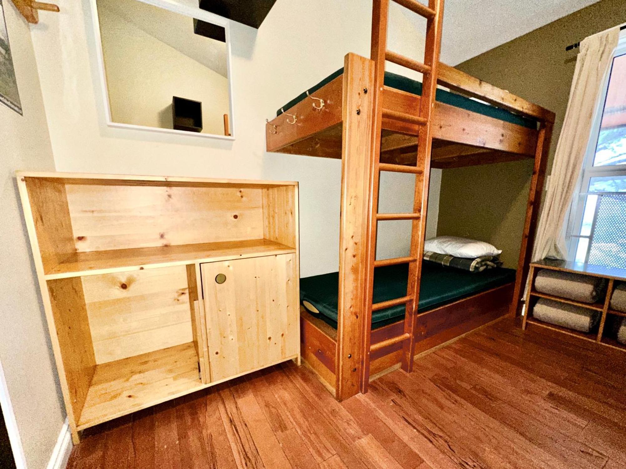 Canmore Alpine Hostel - Alpine Club Of Canada Extérieur photo