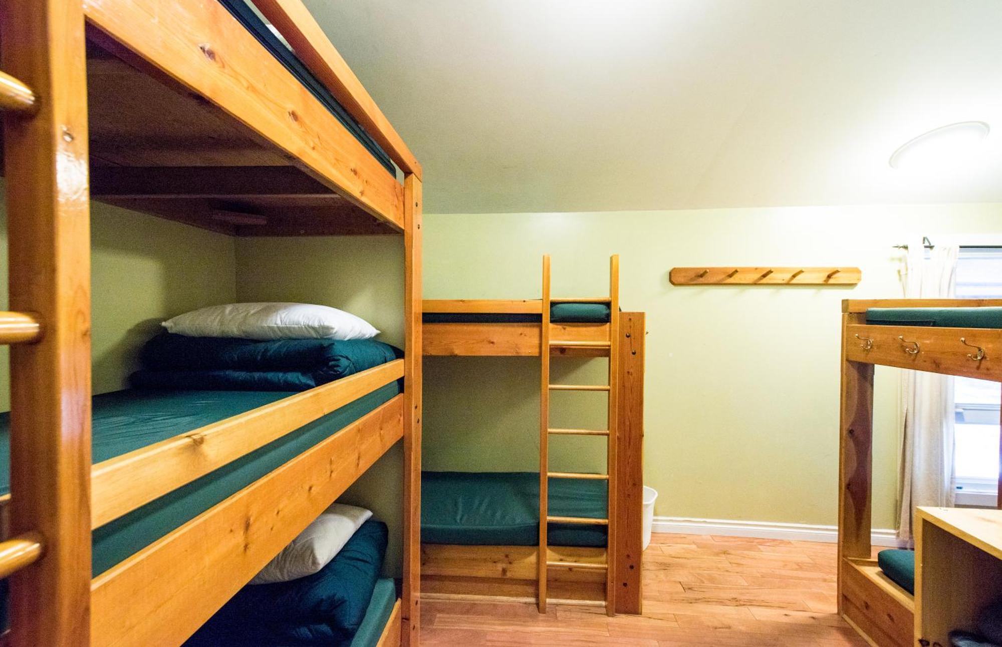 Canmore Alpine Hostel - Alpine Club Of Canada Extérieur photo