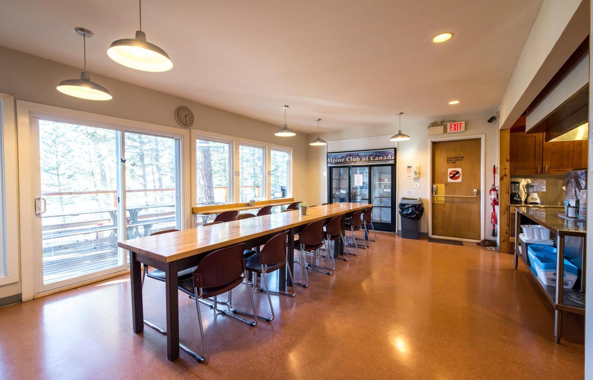 Canmore Alpine Hostel - Alpine Club Of Canada Extérieur photo