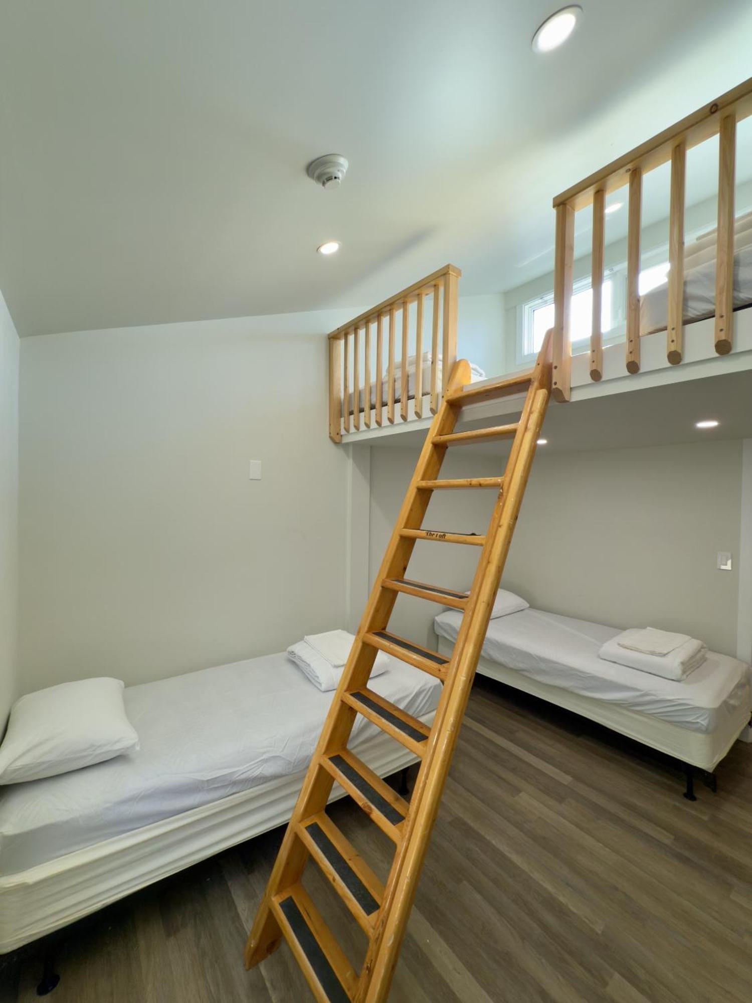 Canmore Alpine Hostel - Alpine Club Of Canada Extérieur photo